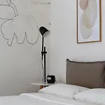 Everyday Corte Petroni * Болонья
