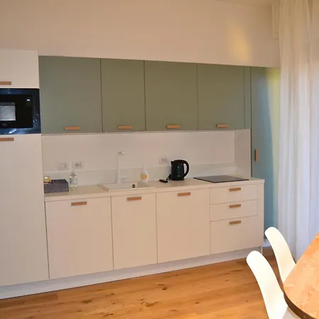 Everyday Corte Petroni