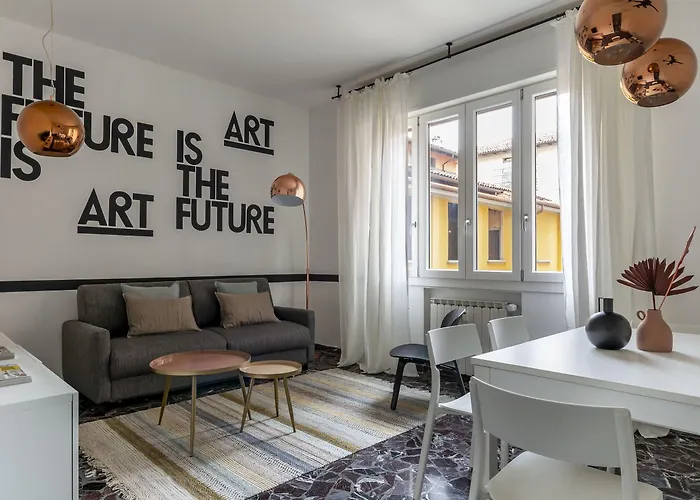 Everyday Corte Petroni * Bologna